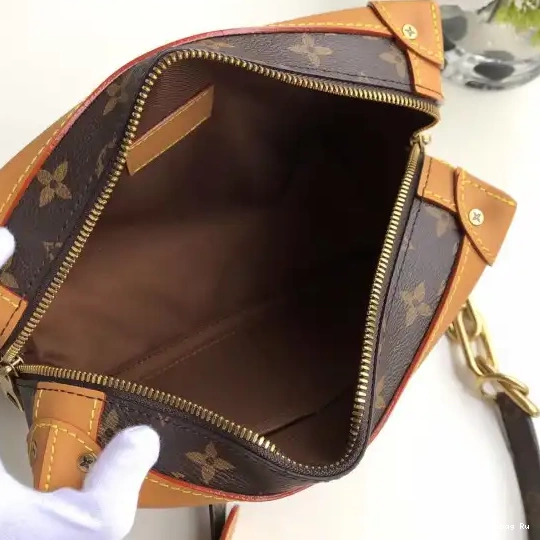 BOX LOUIS VUITTON 0702